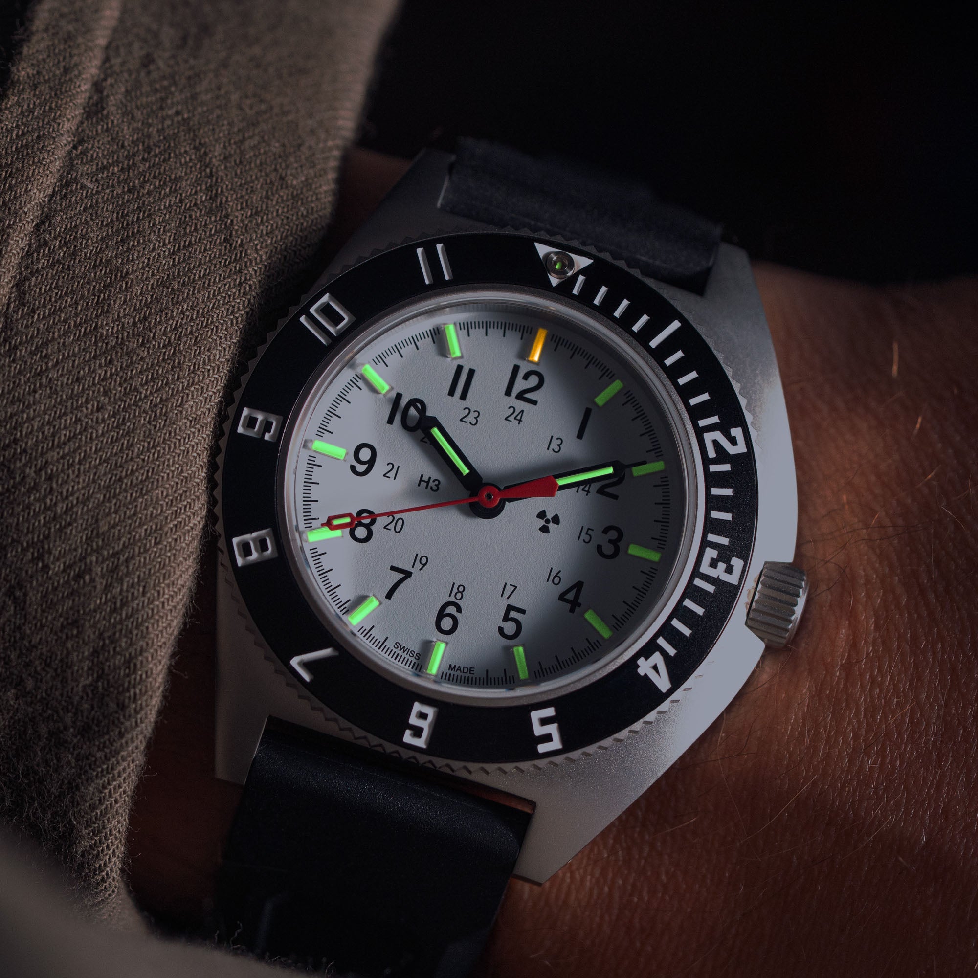 41mm Arctic Steel Navigator Automatic (Arctic SSNAV Auto) on Black 3-Piece Rubber Strap Kit image