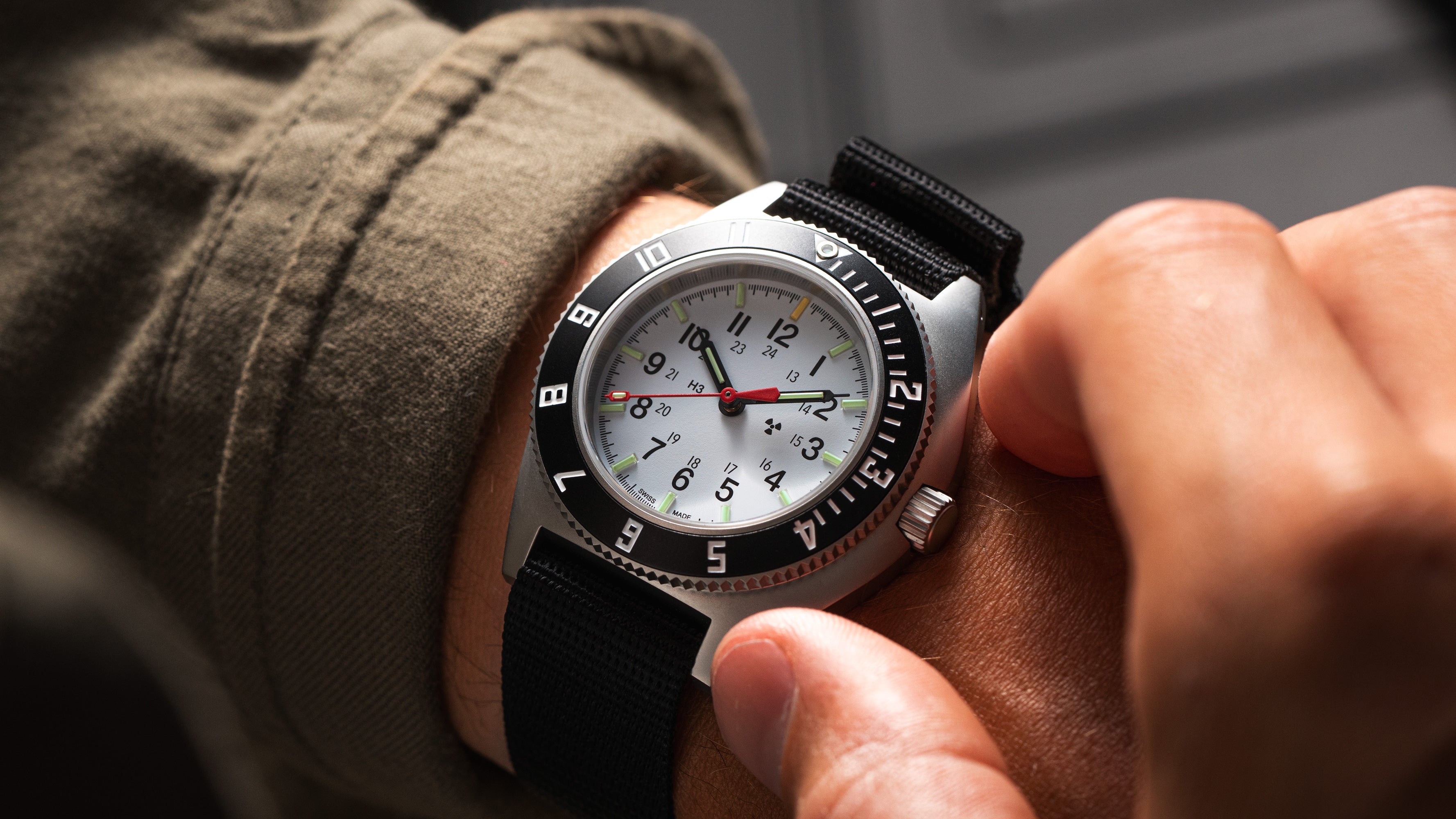 Steel Navigator de 41 mm (SSNAV) sur kit de bracelet en caoutchouc noir 3 pièces image