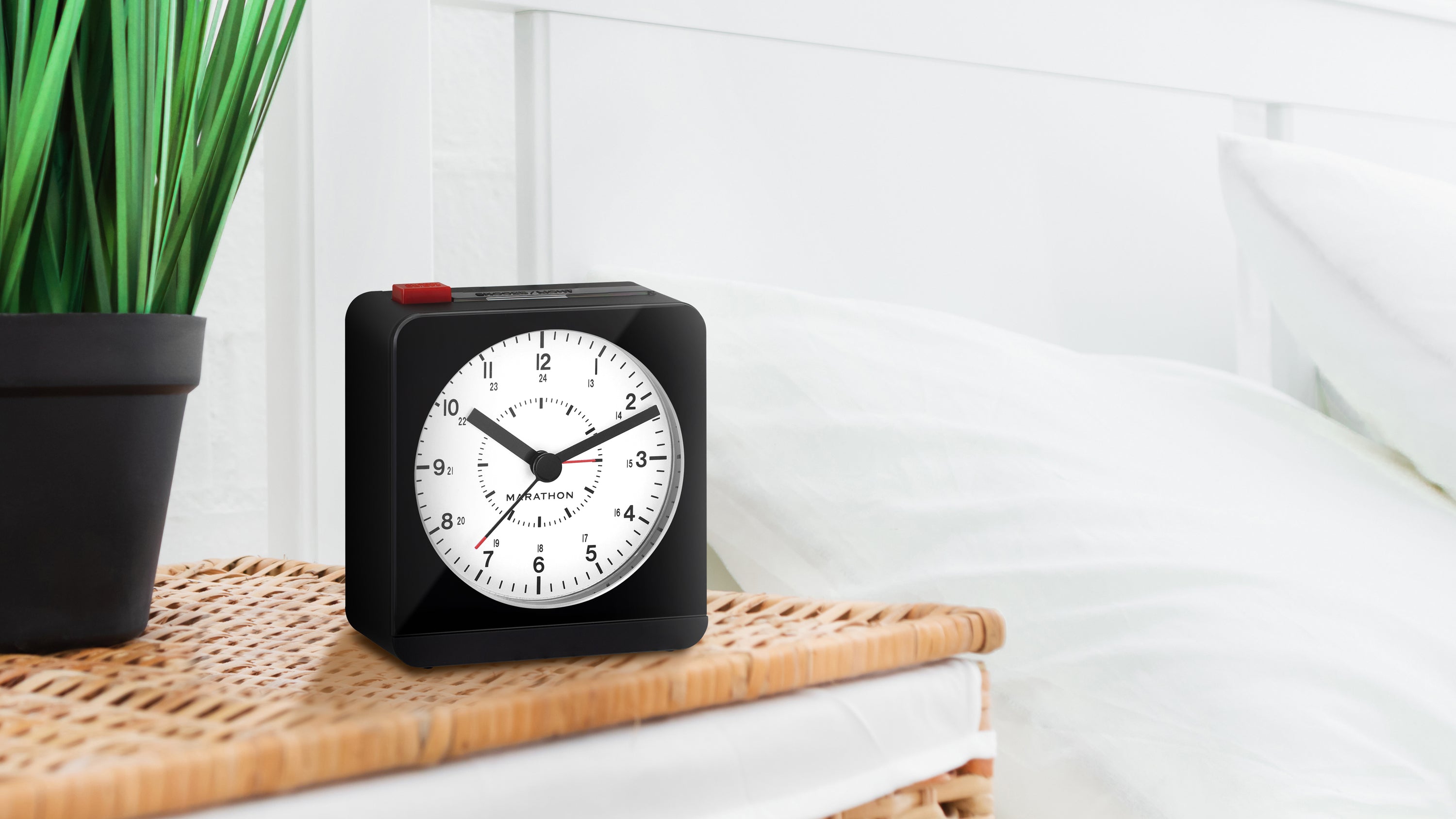 Analog Desk Clocks – Marathon Watch