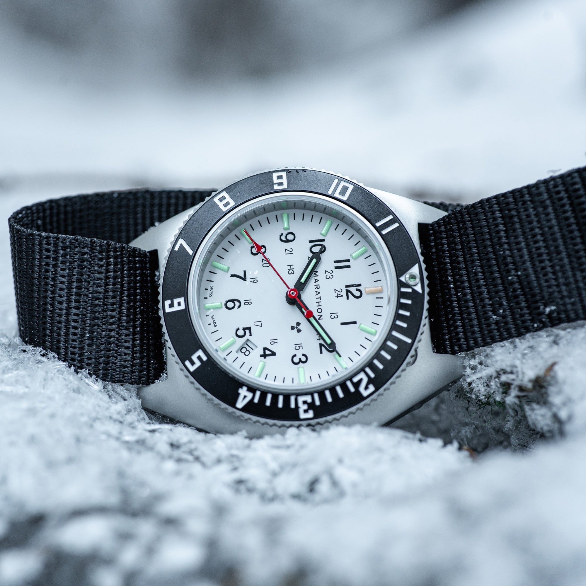 Steel Navigator de 41 mm con fecha (SSNAV-D) en Ballistic Nylon image