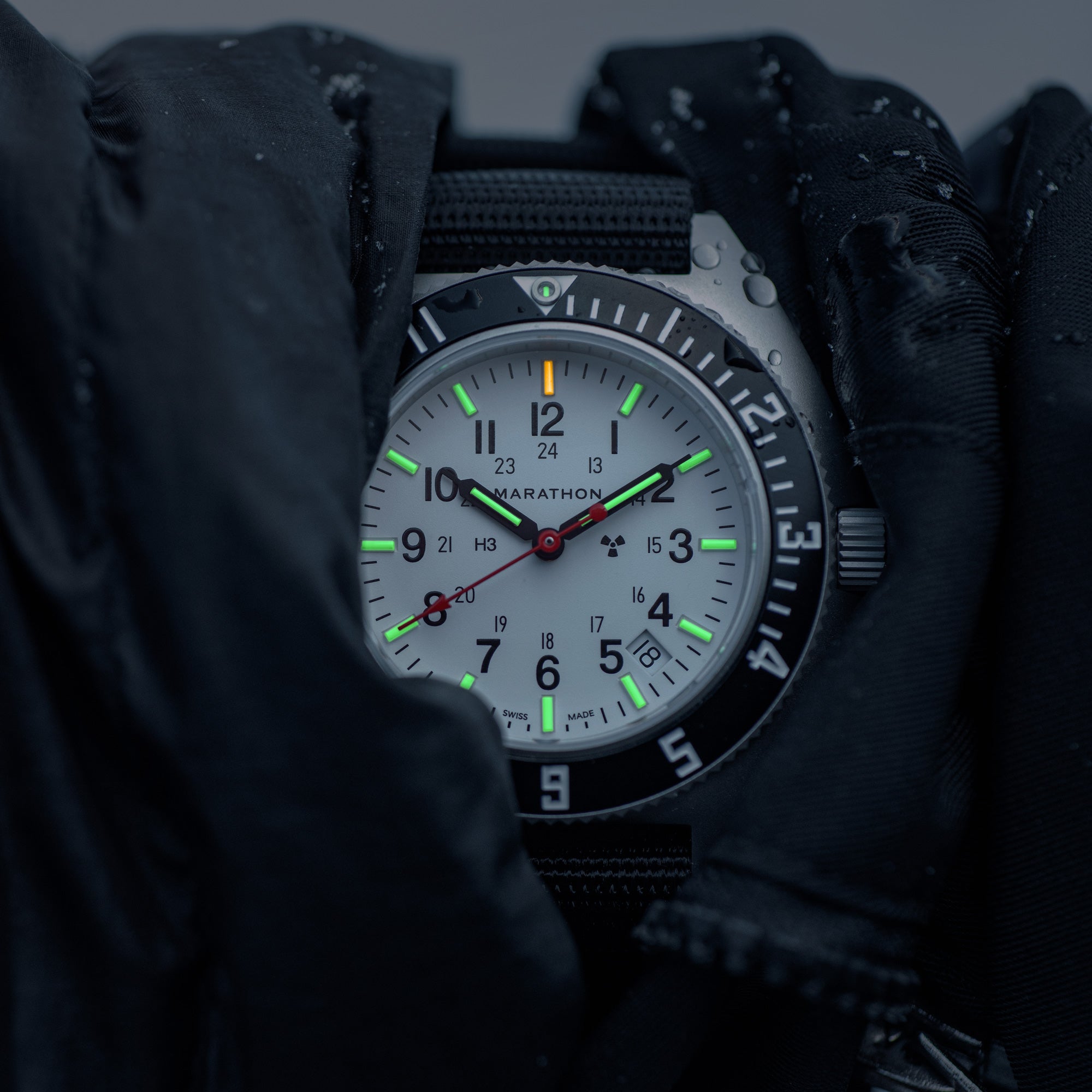 Steel Navigator de 41 mm con fecha (SSNAV-D) en Ballistic Nylon image