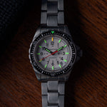 Montre automatique de plongée moyenne édition Arctic de 36 mm (MSAR Auto) avec bracelet en acier inoxydable image