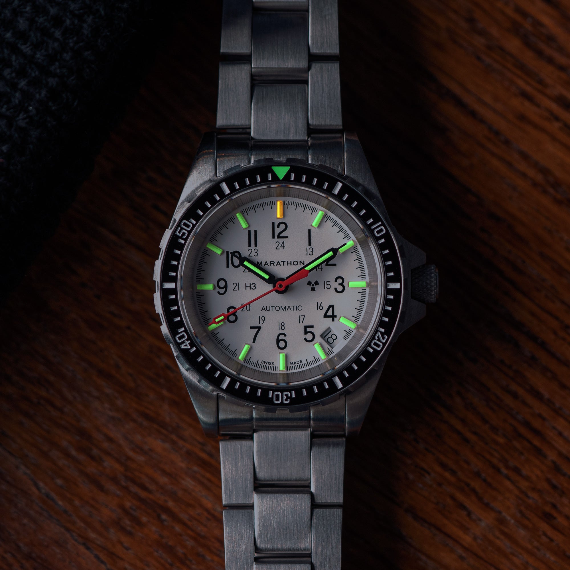 36mm Arctic Edition Medium Diver's Automatic (MSAR Auto) with Stainless Steel Bracelet image