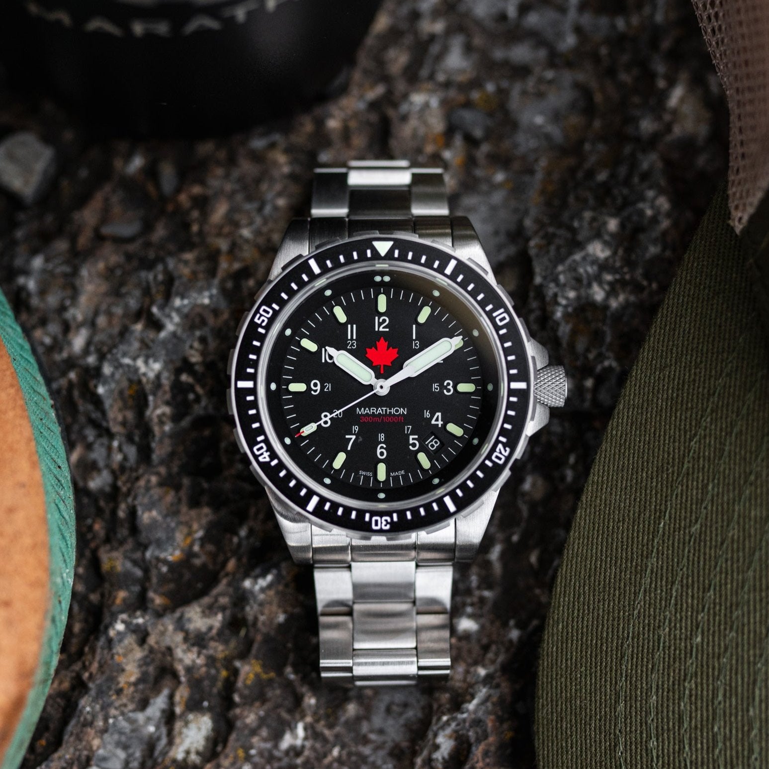 46mm Red Maple Jumbo Diver's Quartz (JSAR) with Stainless Steel