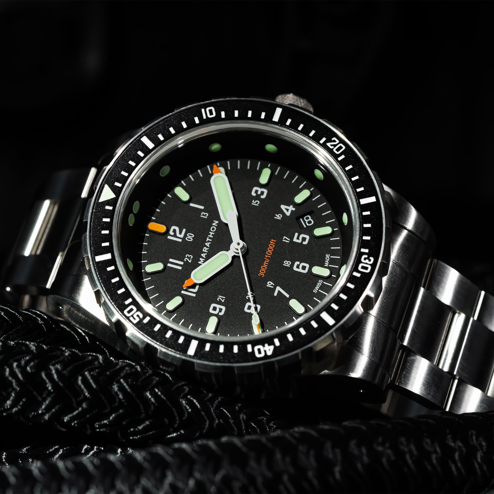 46mm Jumbo Diver's Quartz (JSAR) with Stainless Steel Bracelet