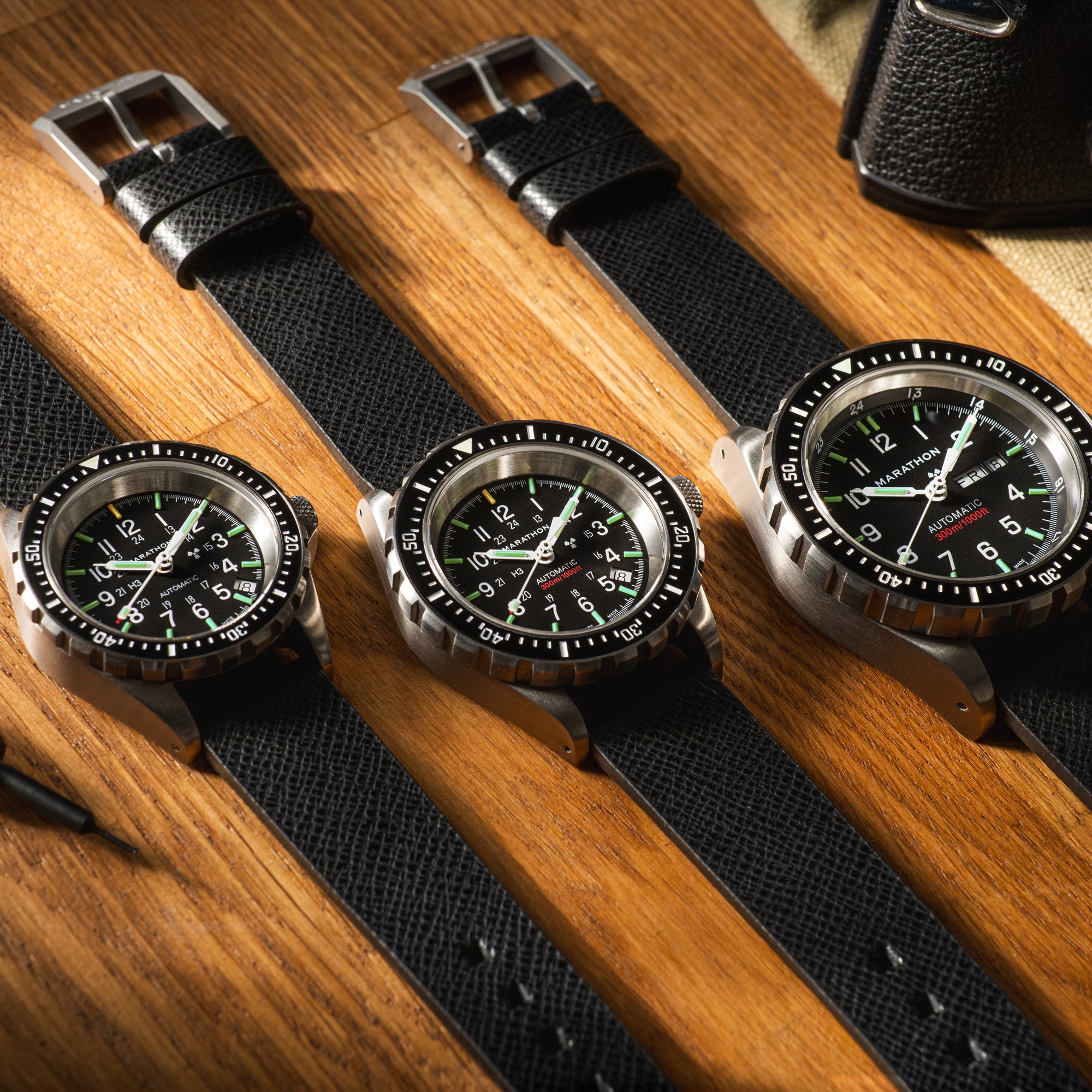2-Piece Leather Strap, 22mm, Black, Brushed Hardware image