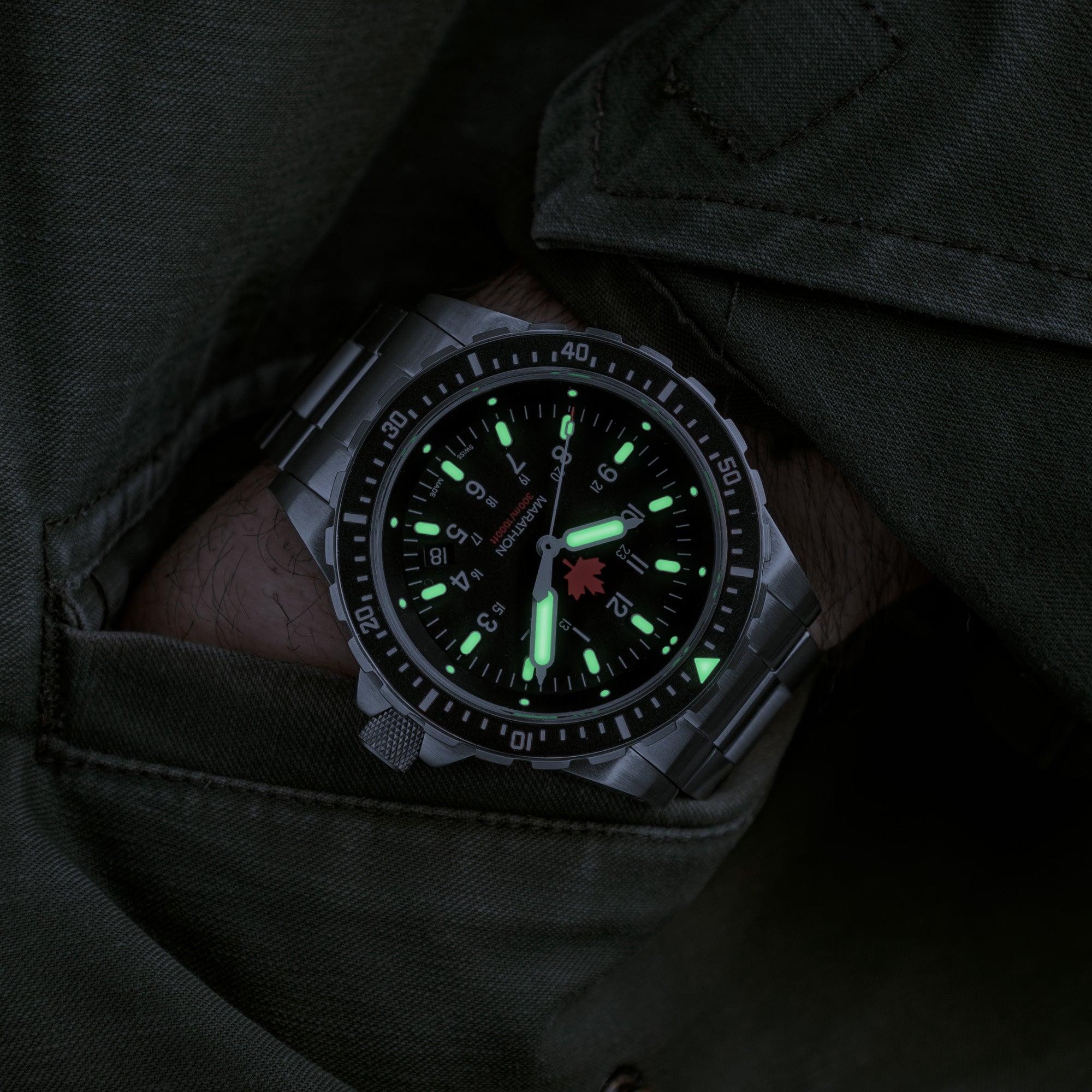 46mm Red Maple Jumbo Diver's Quartz (JSAR) with Stainless Steel