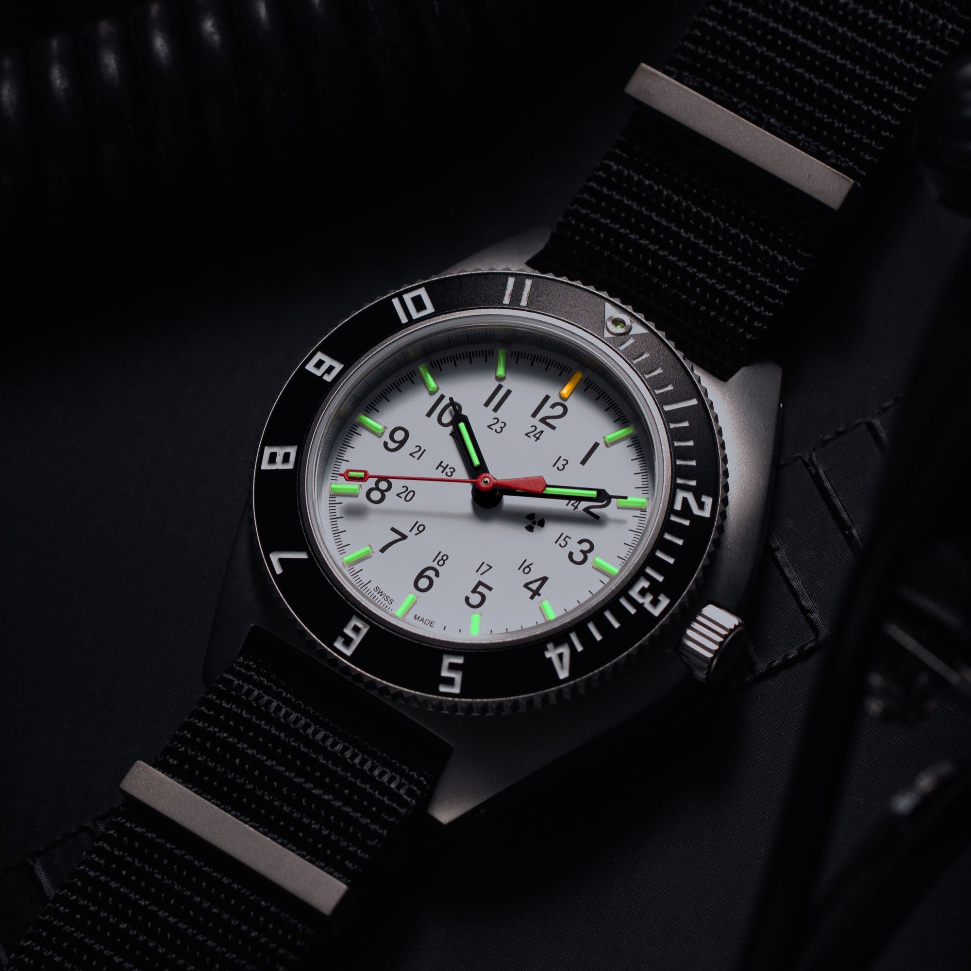 41mm Arctic Steel Navigator (SSNAV) on DEFSTAN Nylon Strap