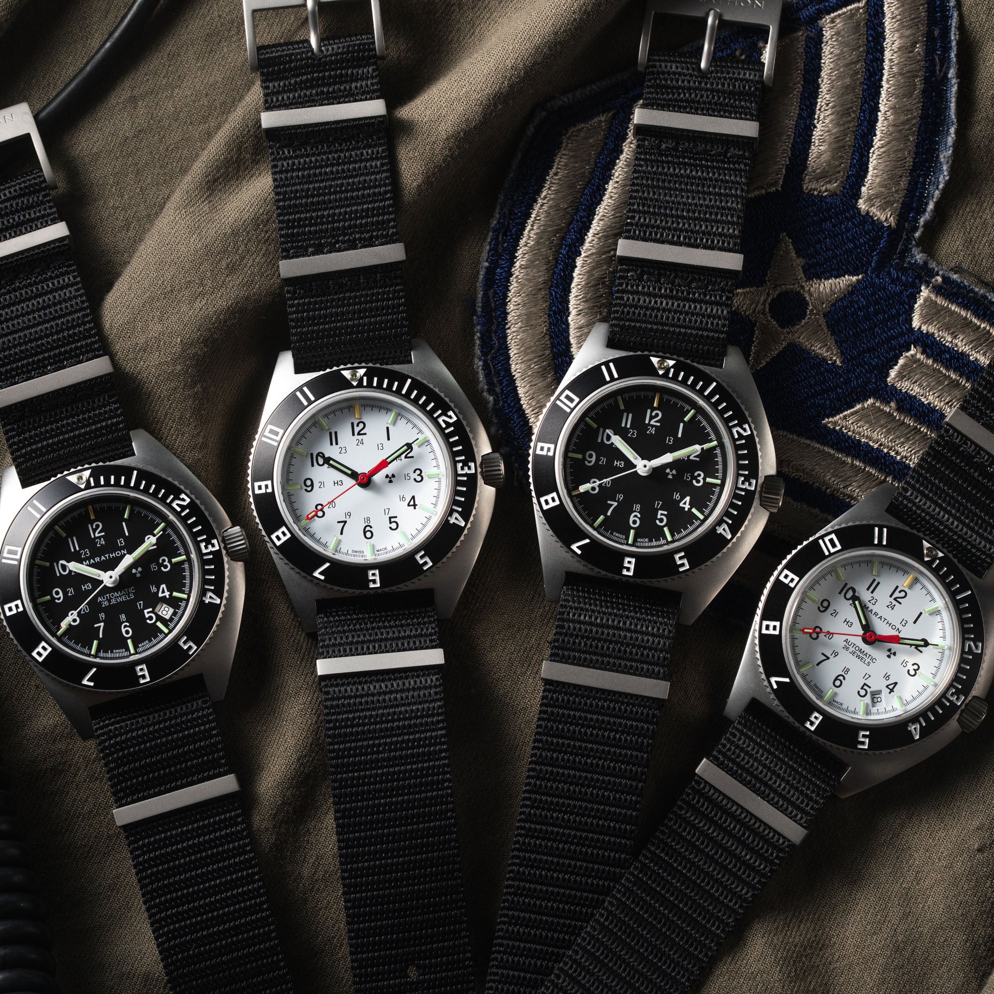 Steel Navigator de 41 mm (SSNAV) sur kit de bracelet en caoutchouc noir 3 pièces image