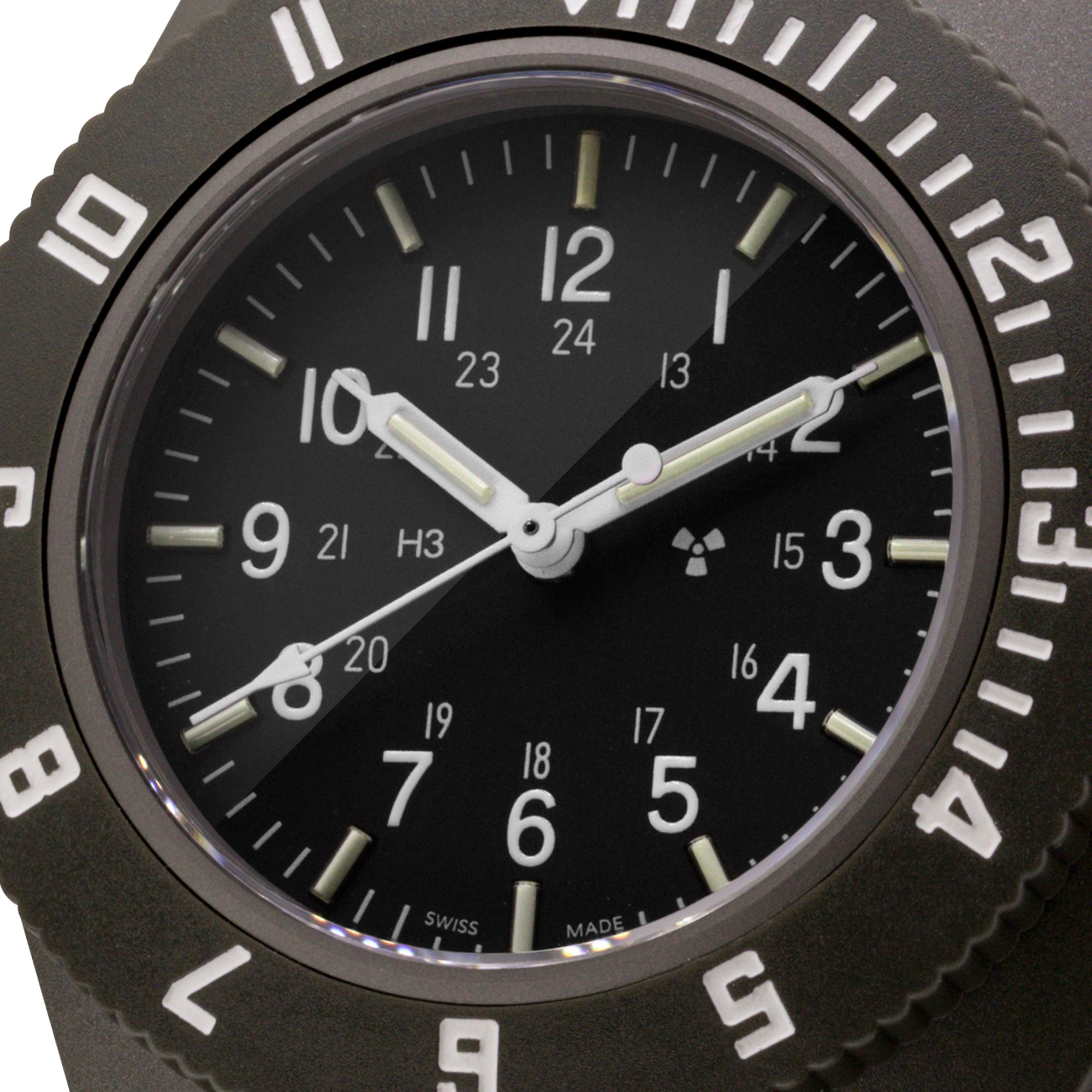 41mm Sage Green Pilot's Navigator (Quartz) image