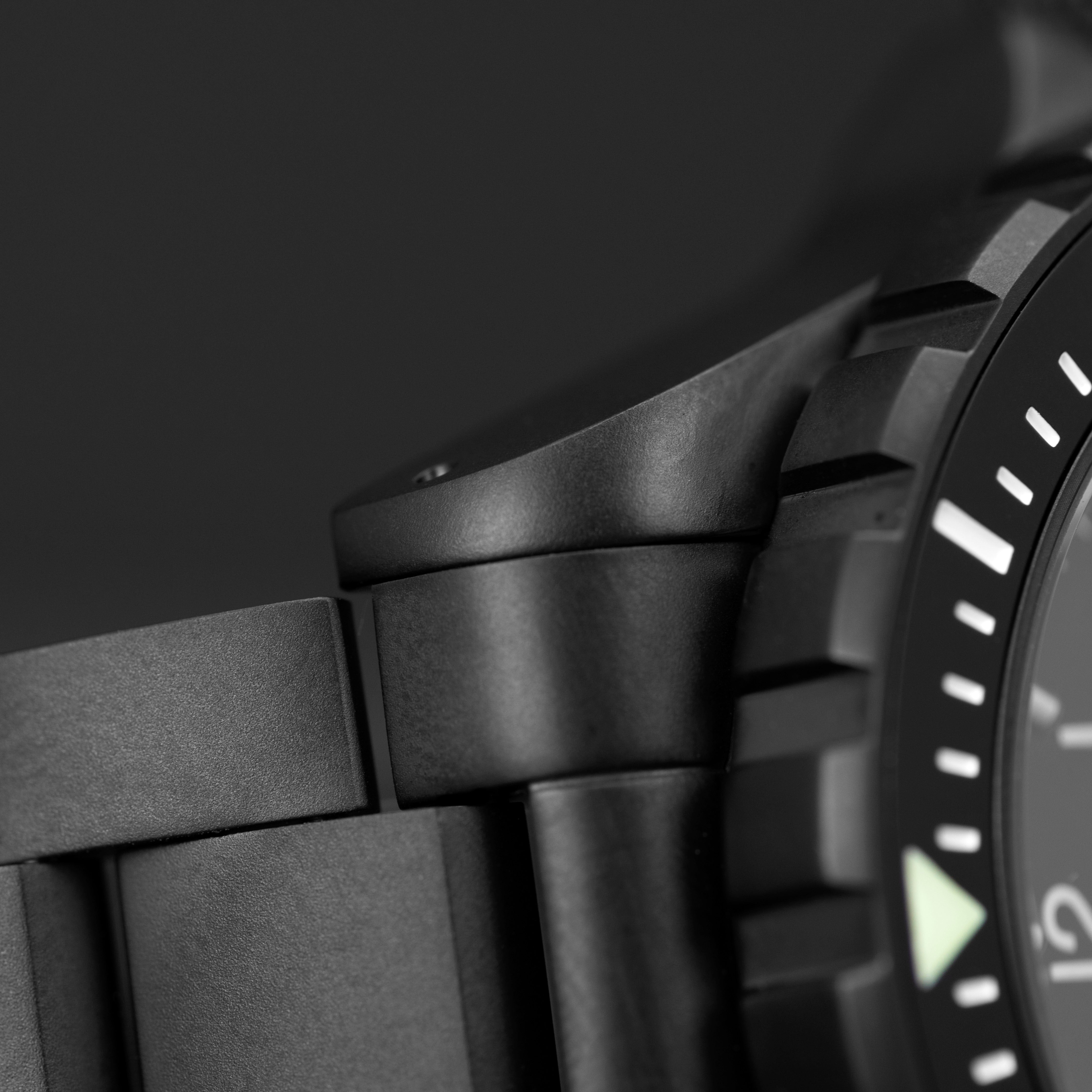 41mm Anthracite Large Diver's Automatic (GSAR) with Stainless Steel Bracelet