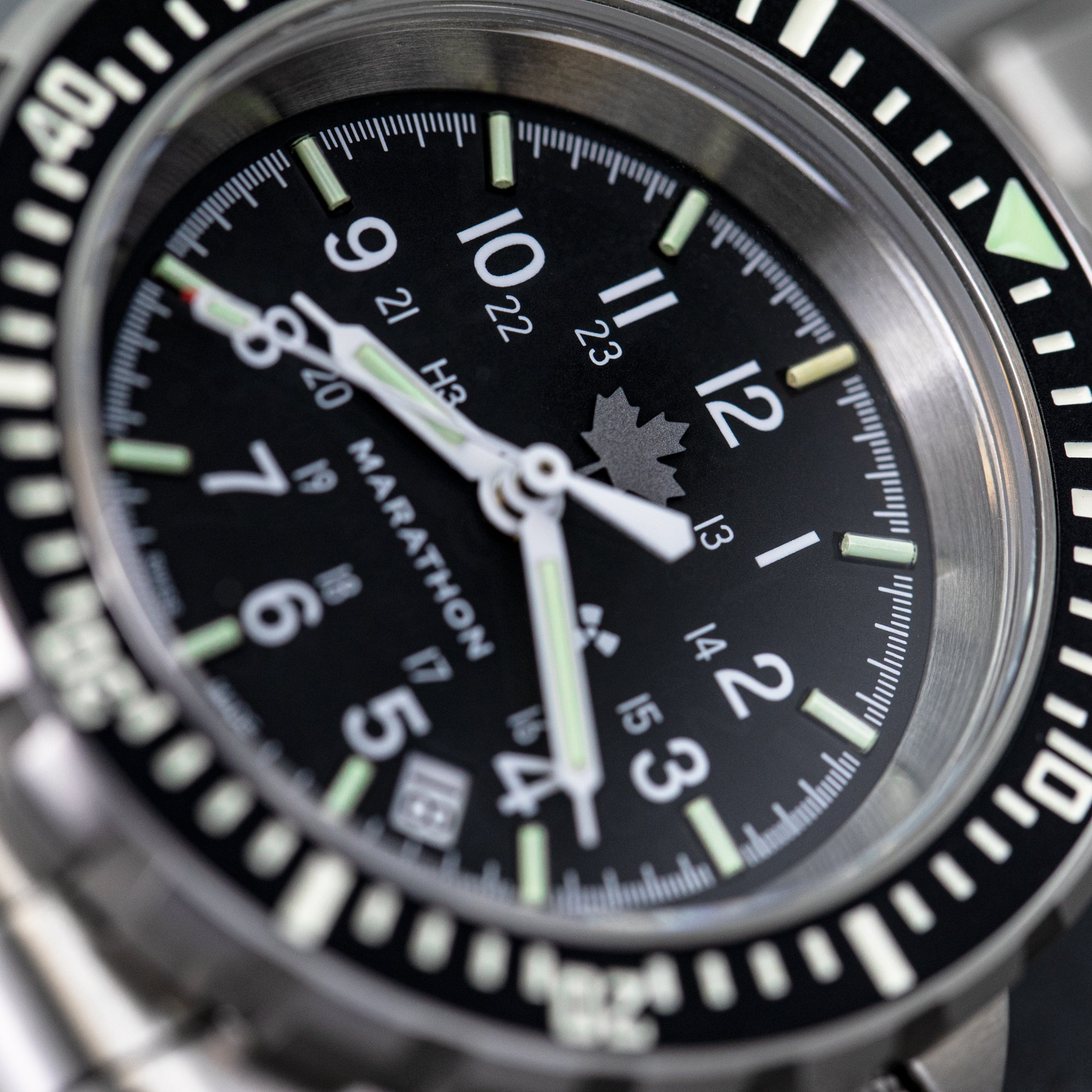 41mm Grey Maple Large Diver's Automatic (GSAR) with Stainless Steel Bracelet image