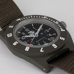 Navegador oficial del piloto verde salvia USMC de 41mm con fecha (cuarzo) image