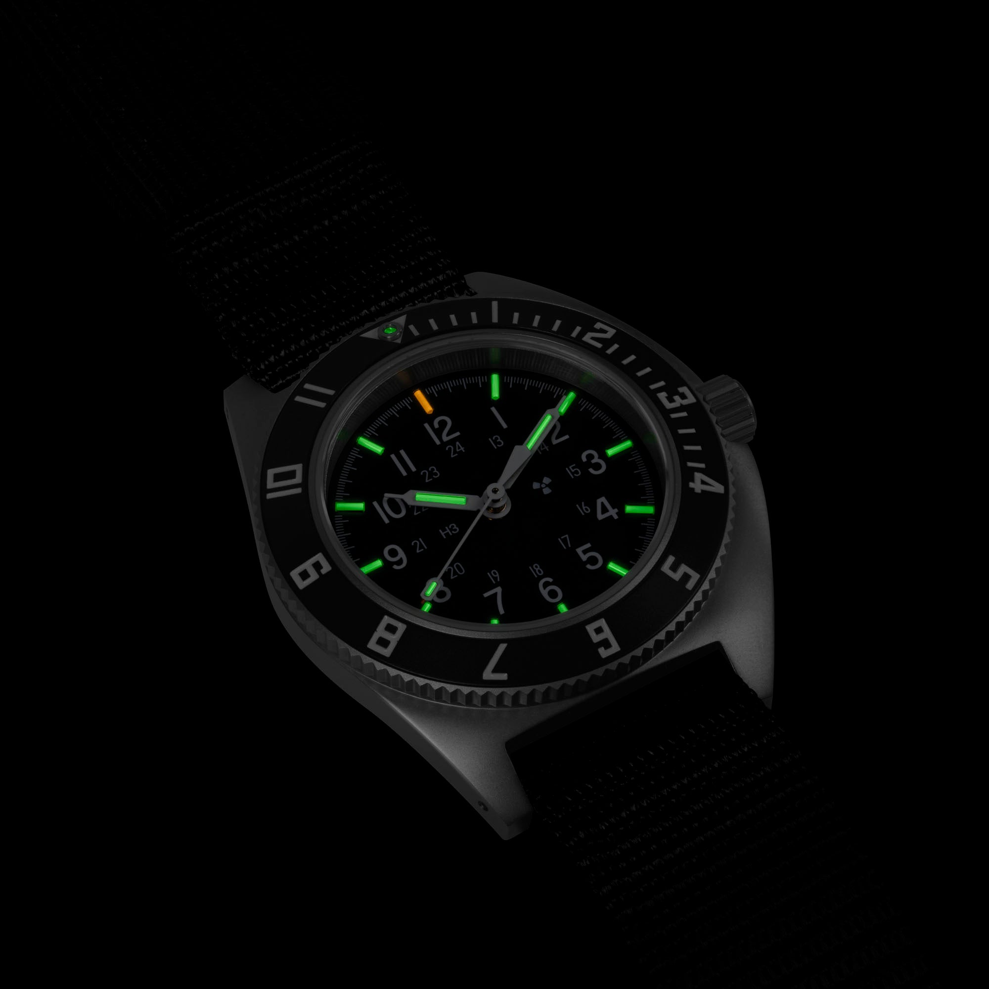 41mm Steel Navigator Automatic (SSNAV Auto) on Ballistic Nylon