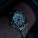 Quartz de plongée moyen édition Arctic de 36mm (quartz MSAR) avec bracelet en acier inoxydable image