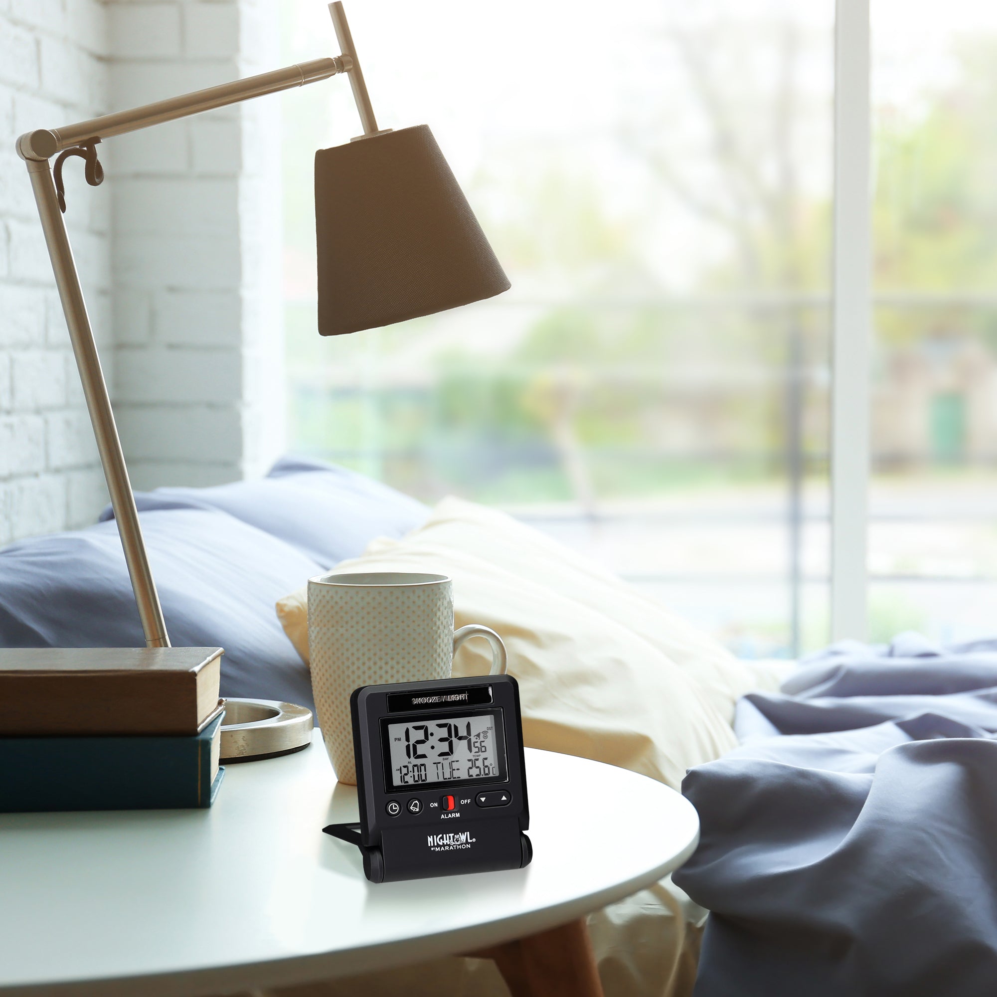 Self-Setting Travel Alarm Clock