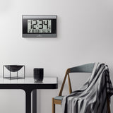 Reloj de pared digital atómico con retroiluminación automática image