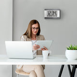 Reloj de pared digital atómico con retroiluminación automática image