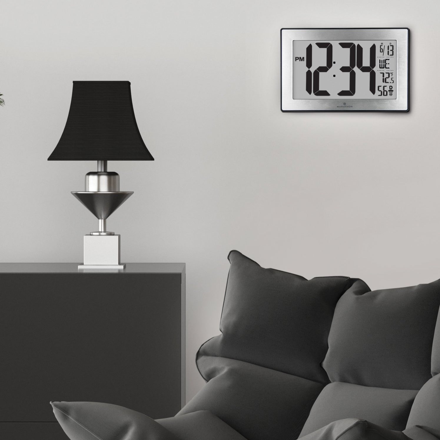 Atomique, à réglage automatique, à réglage automatique, horloge murale avec support et 8 fuseaux horaires image
