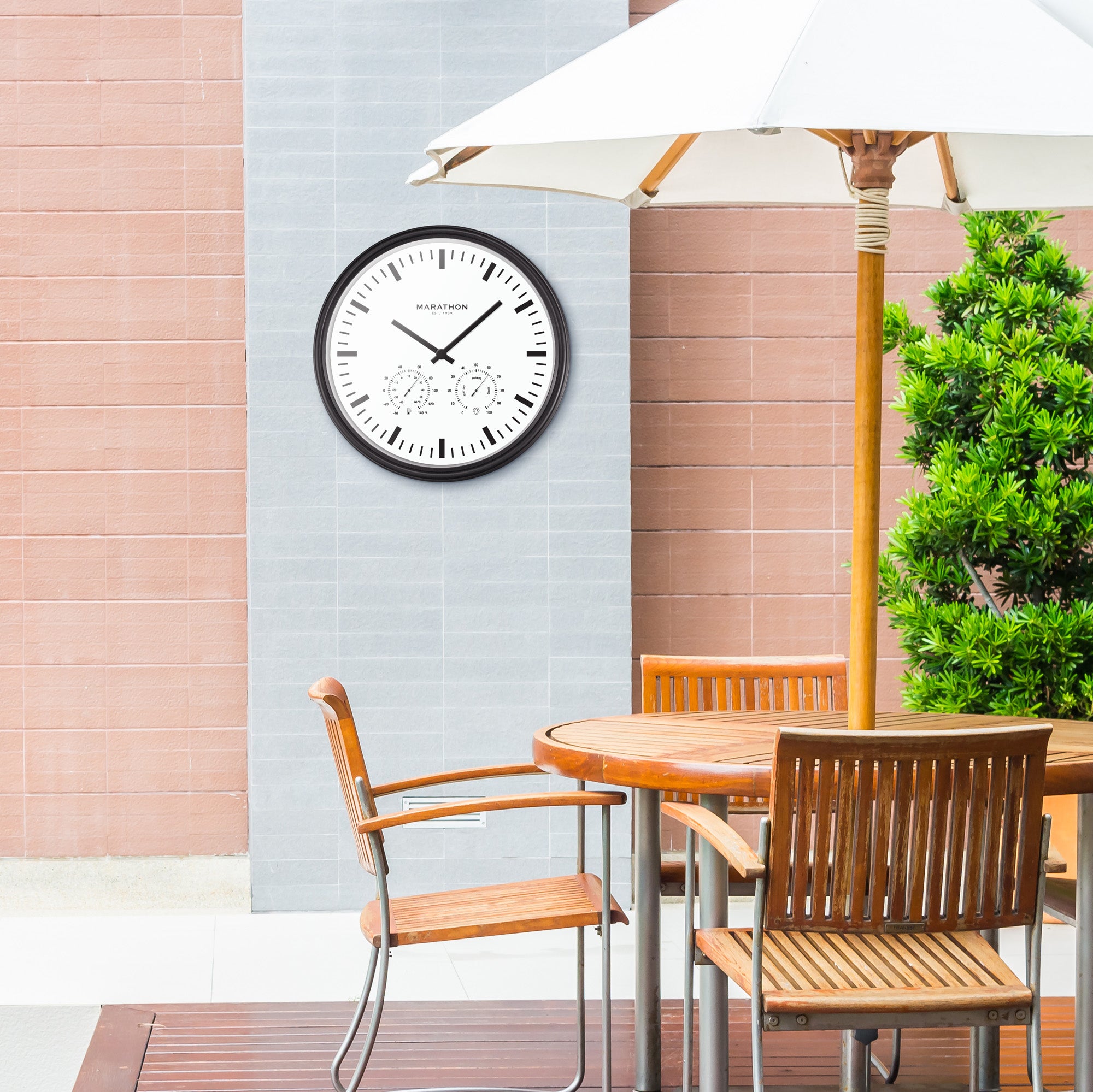 Jumbo 20 Inch Indoor/Outdoor Clock with Temperature and Humidity