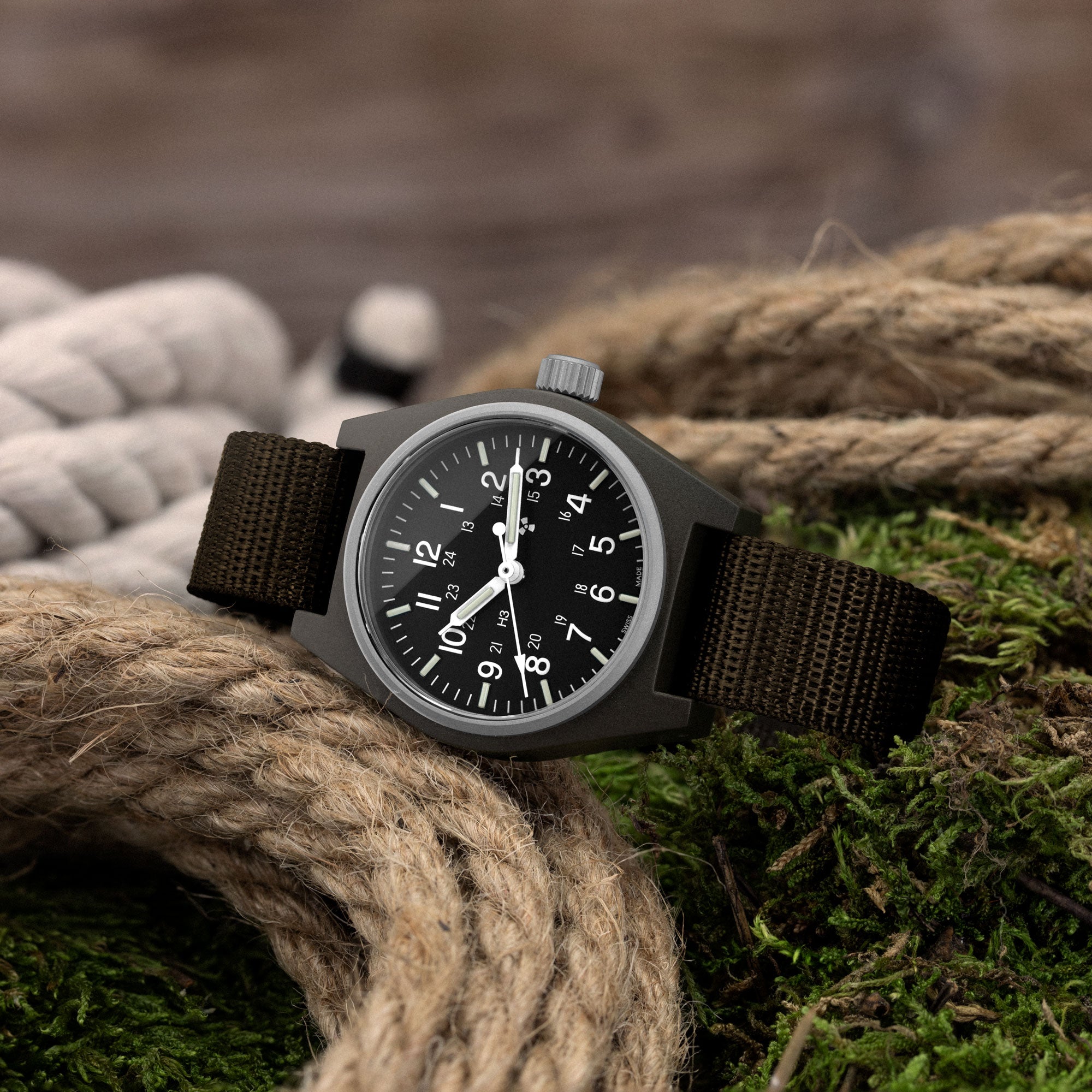 MARATHON General Purpose クォーツ WW194004 34mm Sage Green General Purpose Quartz (GPQ) – Marathon Watch